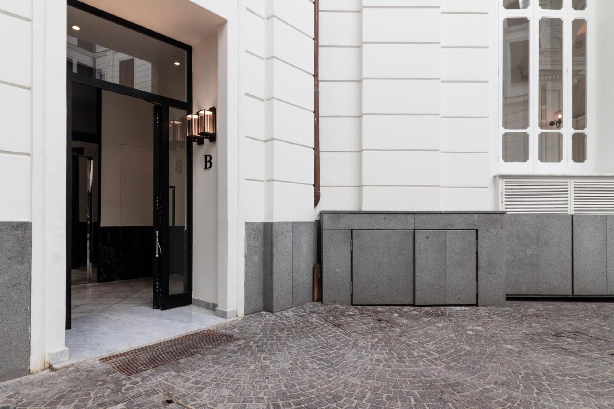 Loredana apartment - Palazzo Nanà Naples Extérieur photo